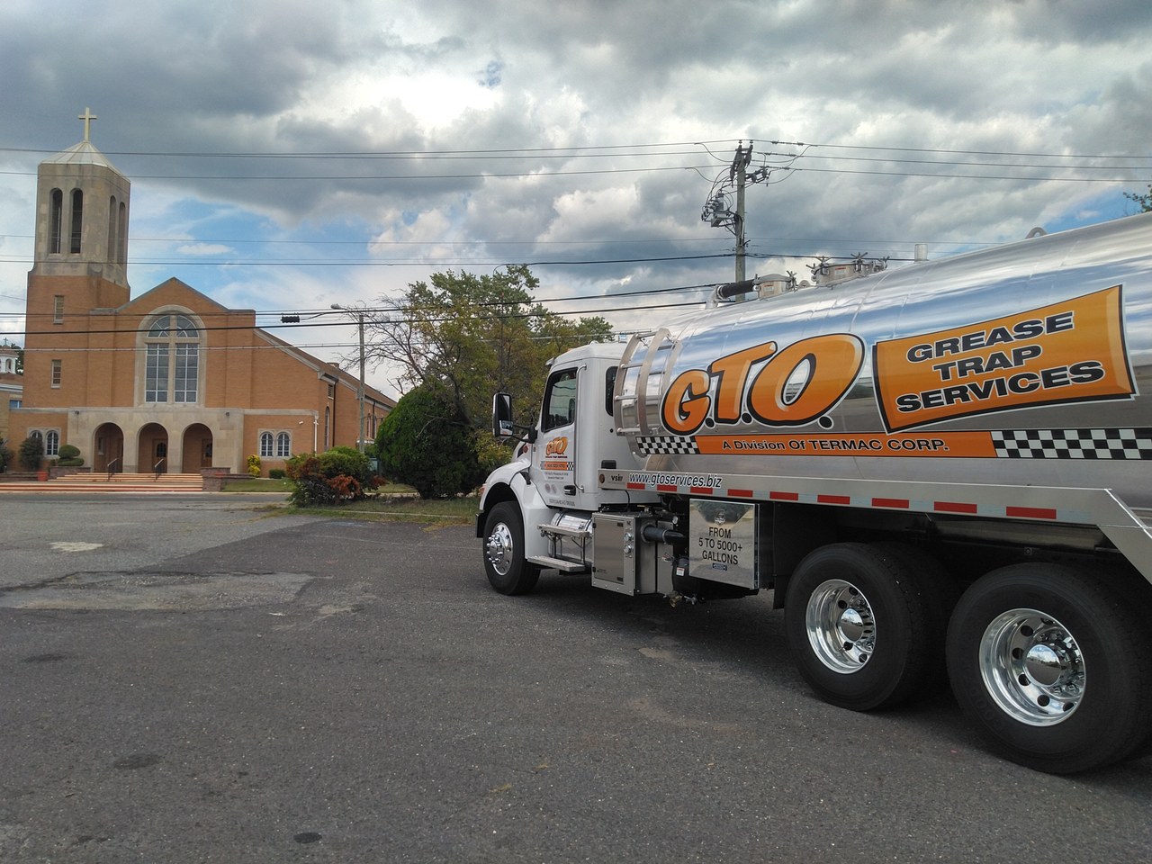 GTO Grease Trap Services Freightliner Tanker Truck Exterior