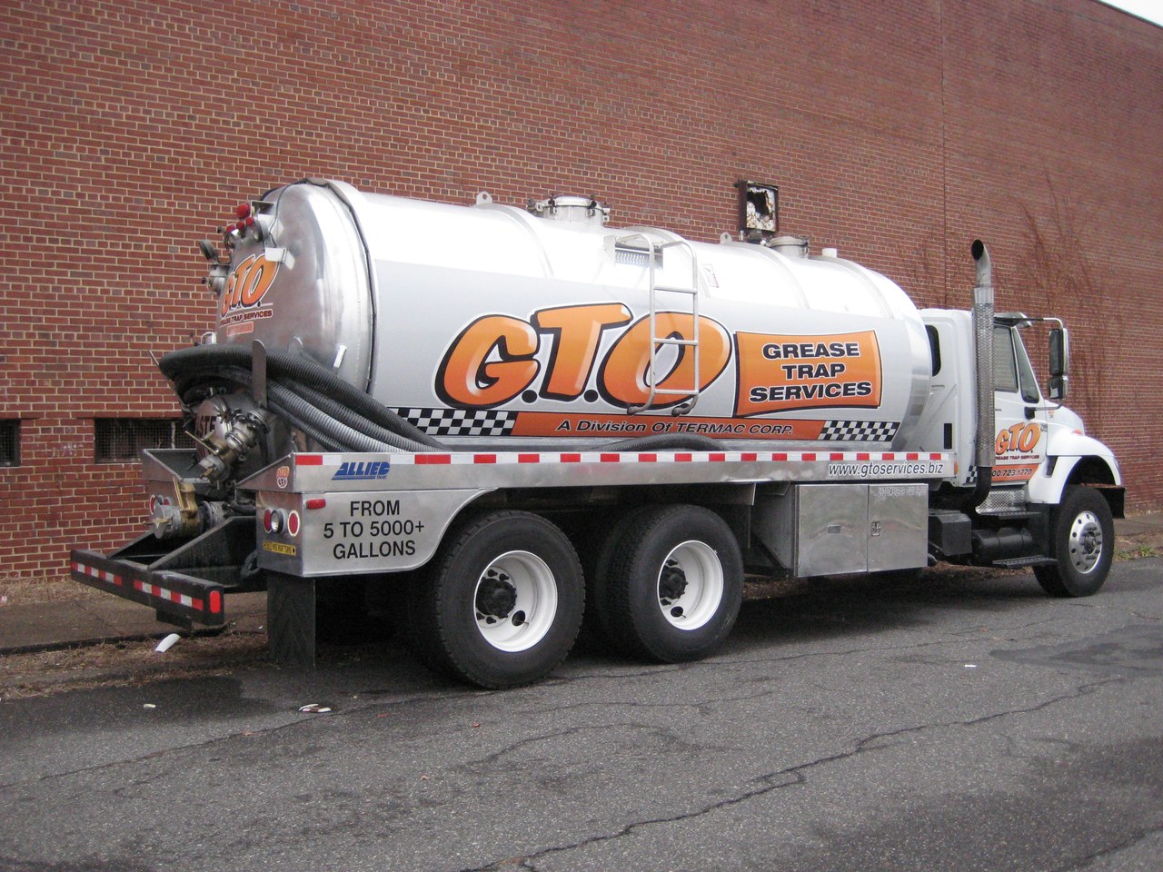 GTO Grease Trap Services International Vacuum Tanker Truck