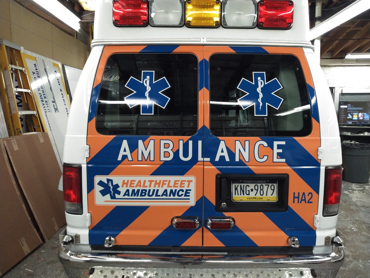 Healthfleet Ambulance E350 Rear Chevron