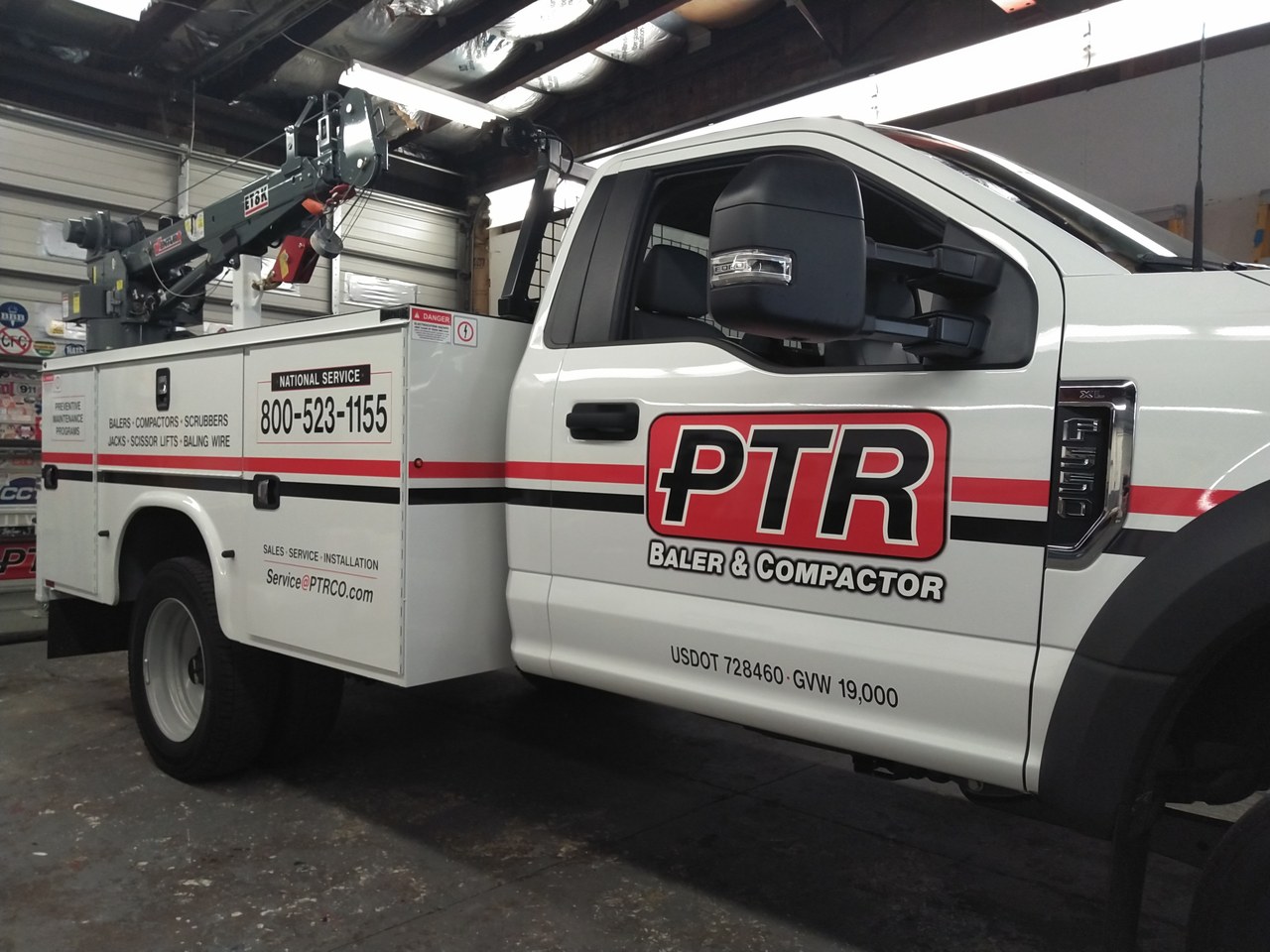 PTR Baler And Compactor F550 Service Truck With Crane