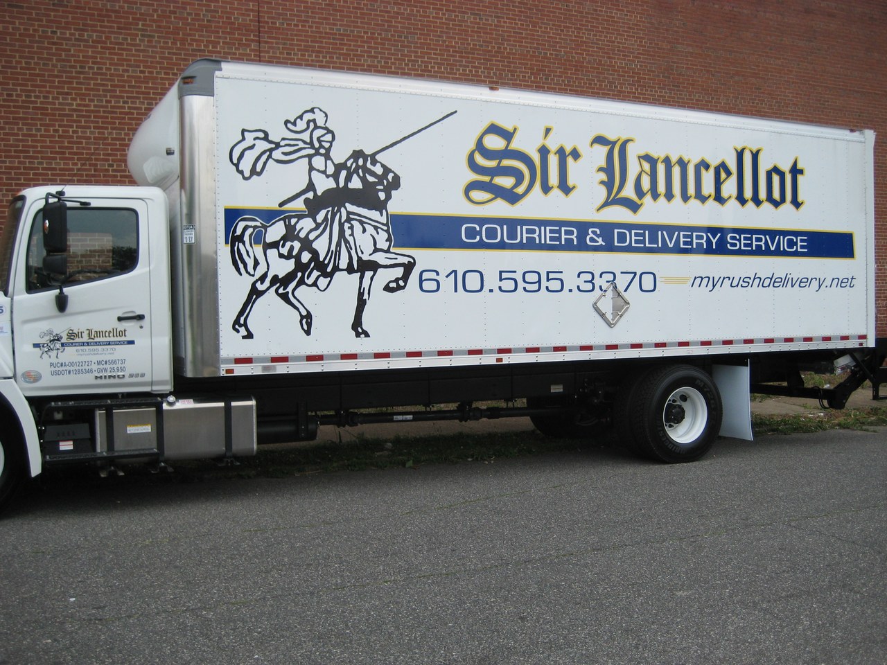 Sir Lancellot Courier And Delivery Box Truck