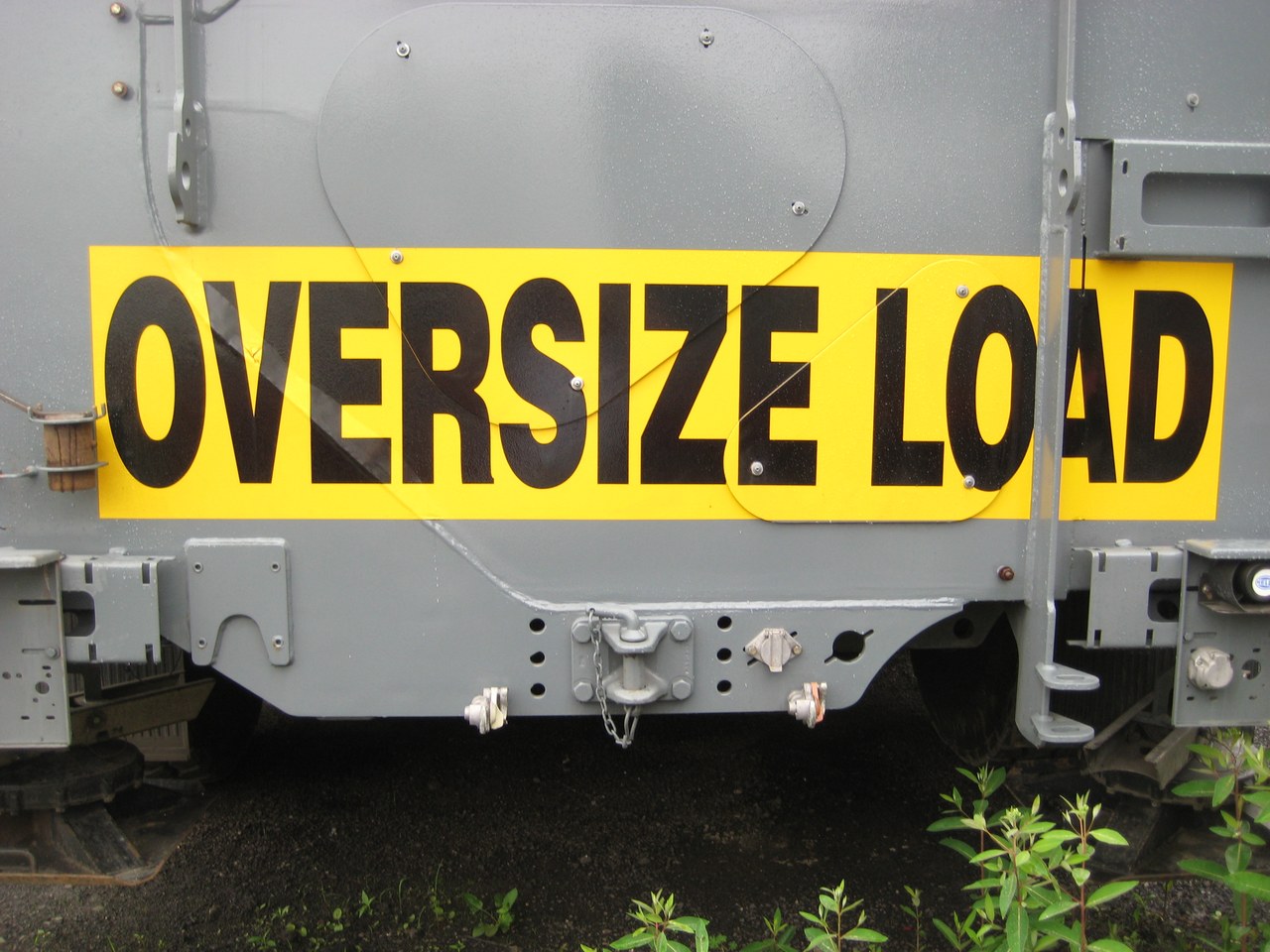 Thackray Crane Rental Oversize Load Sign On Rear Crawler