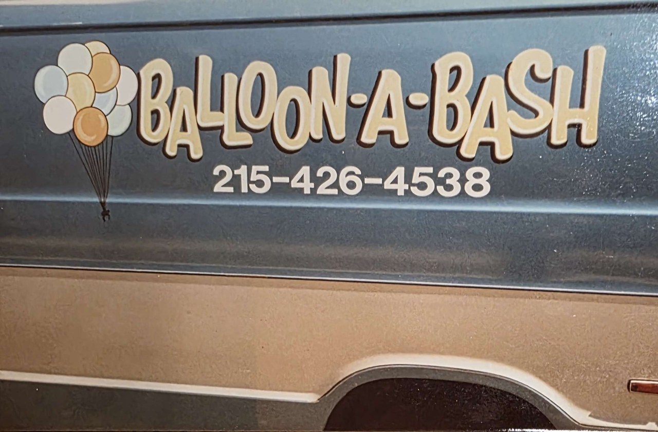 balloon a bash van lettering