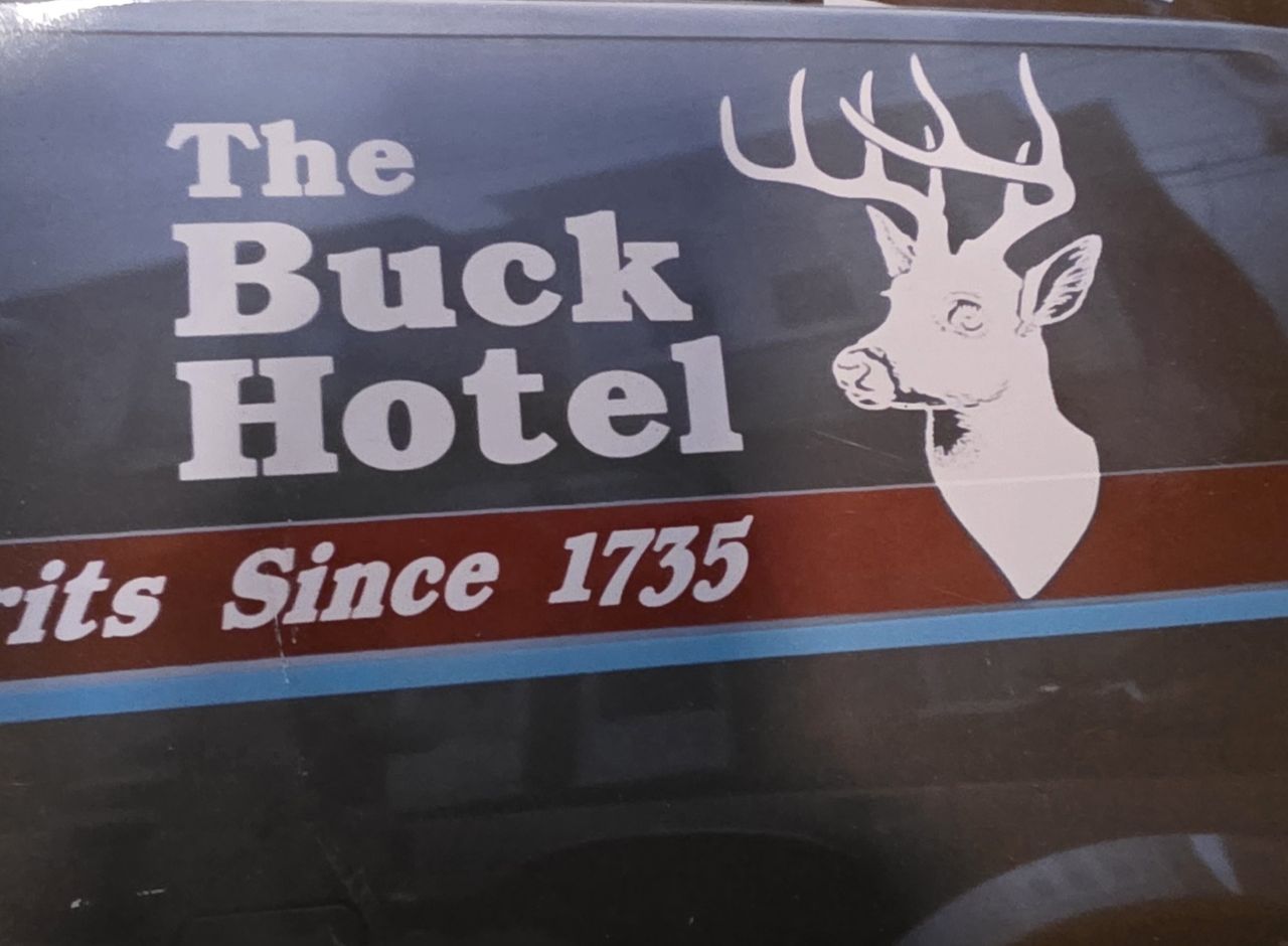 buck hotel logo