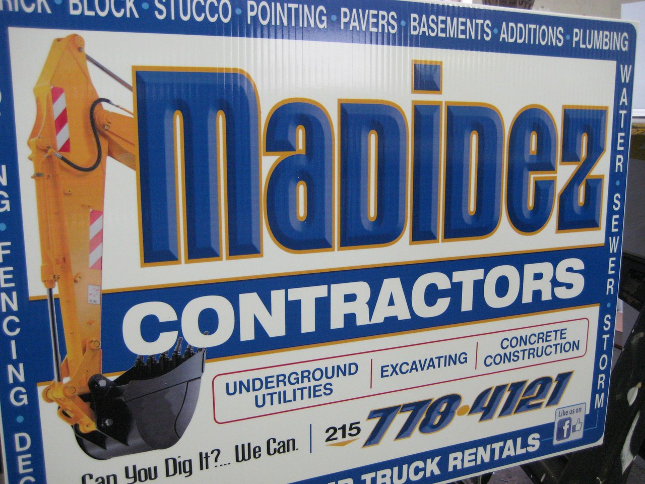 Madidez Contractors Sign Close Up