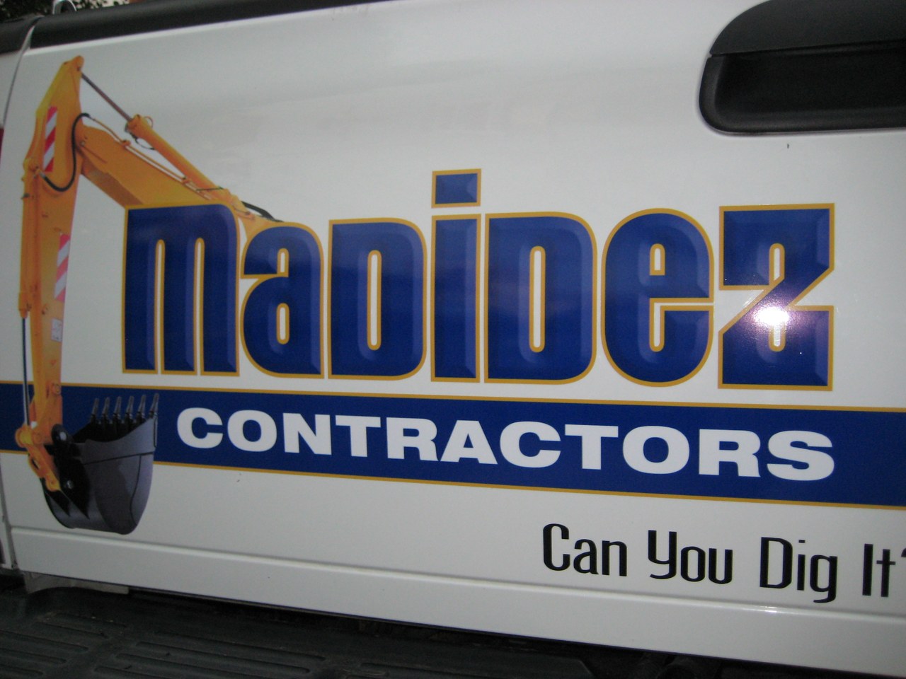 Madidez Contractors Van